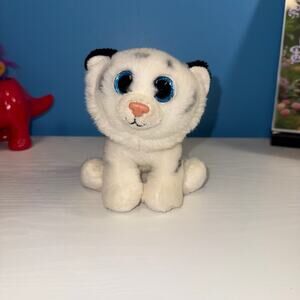 TY Beanie Boo Tundra White Tiger Plush 6" Blue Eyes EUC Sewn Tag